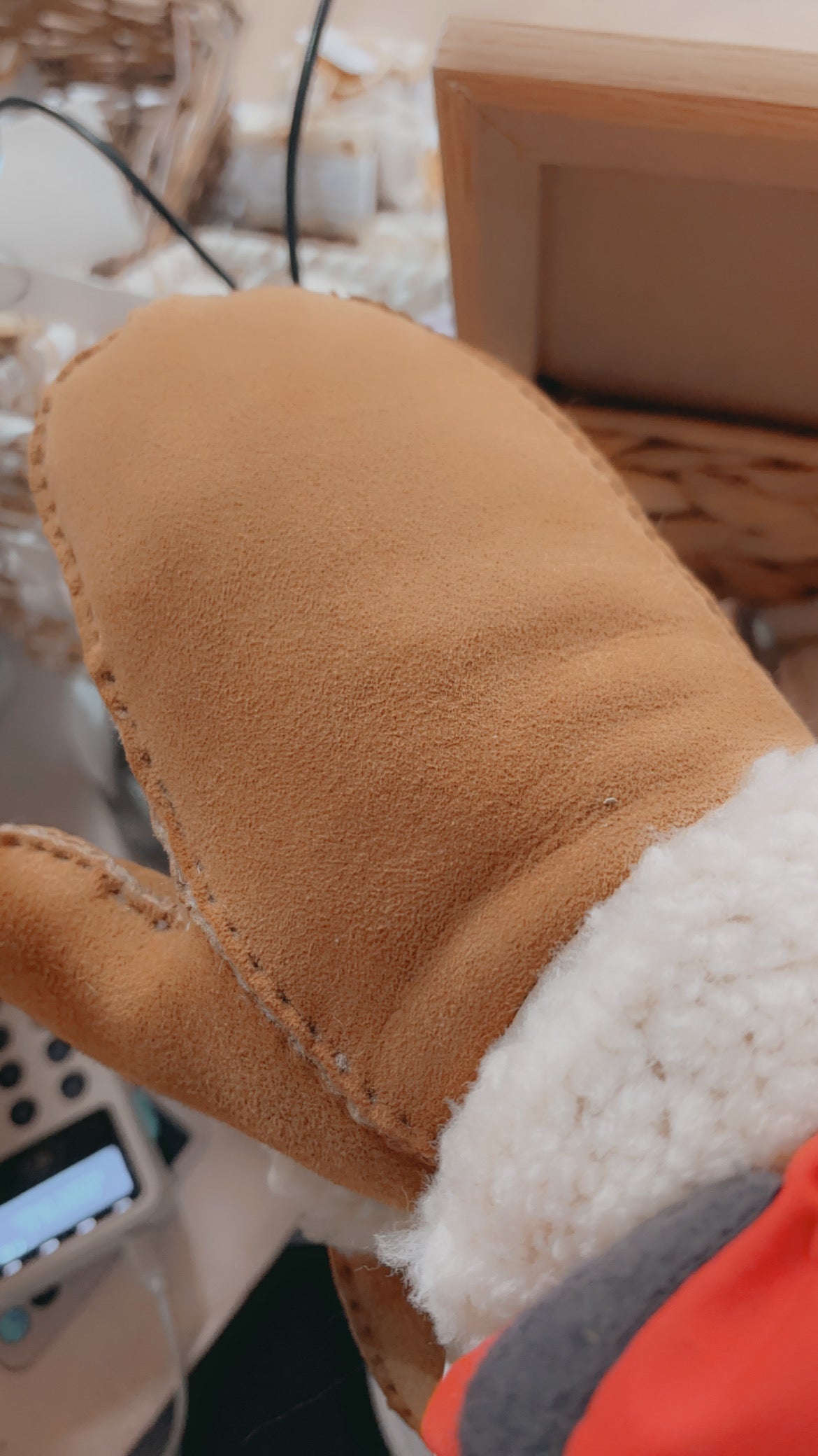Ladies 100% sheepskin mittens